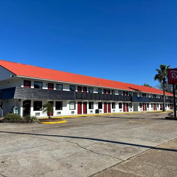 Red Roof Inn Panama City Beach, отель в Панама-Сити-Бич