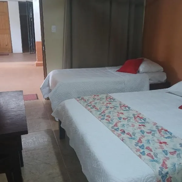 Hotel El Cocobolo Food&Rest Room 4 B&B WiFi AC Pkg Free Swimmingpool，位于利比里亚的酒店