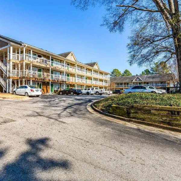 HomeTowne Studios by Red Roof Atlanta NE - Downtown Norcross, hotell sihtkohas Norcross