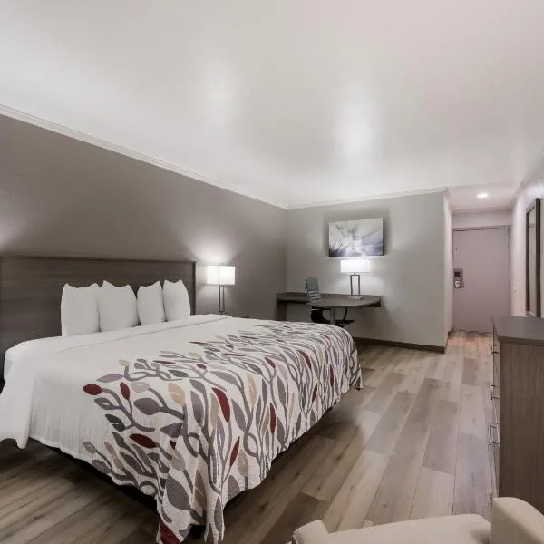 Red Roof Inn Madisonville, hotel em Madisonville