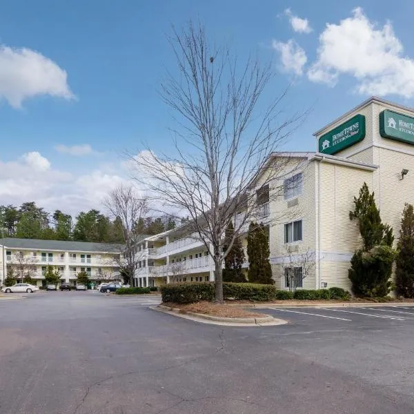 HomeTowne Studios by Red Roof Winston-Salem - University Pkwy, hotel em Winston-Salem