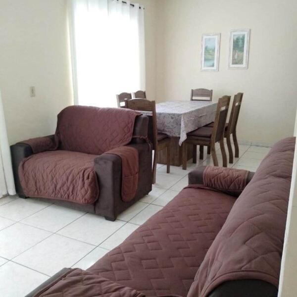 Grande apartamento central Quadra do mar Rua 1600
