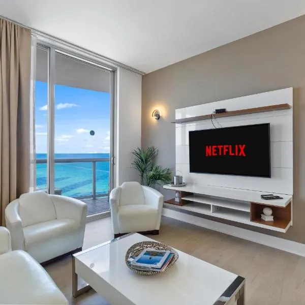 Luxury Penthouse Oasis - Oceanfront Views & Resort Perks, hotell Sunny Isles Beachil