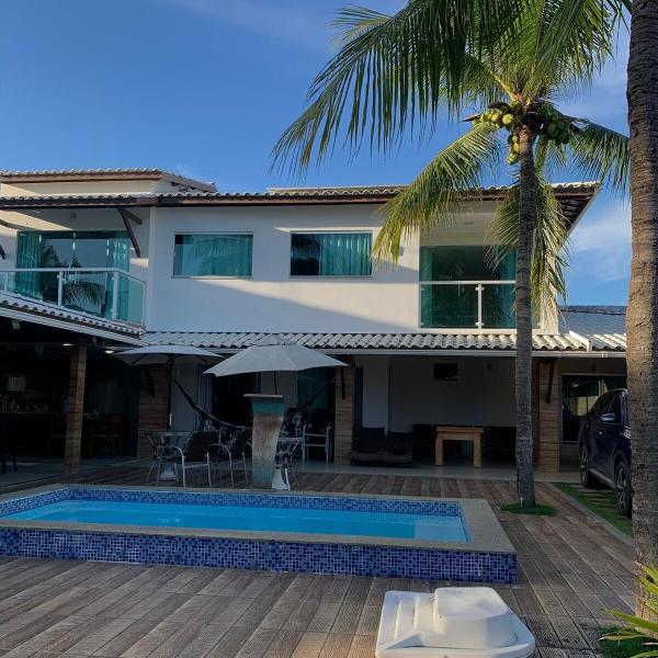 Casa de praia em condomínio beira-mar