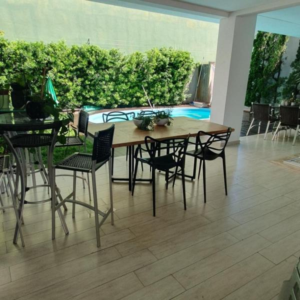 Spacious house with pool