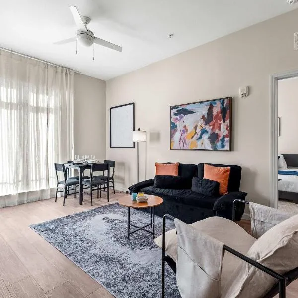 Riviere 2BR Apartment Pet Friendly Oasis Sleeps 6 Close to Epic Universe Pool & Gym, hotel in Orlando