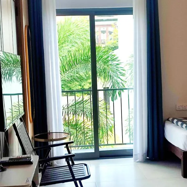 Airport Retreat-CMB Transit Stay，位于卡图纳耶克的酒店