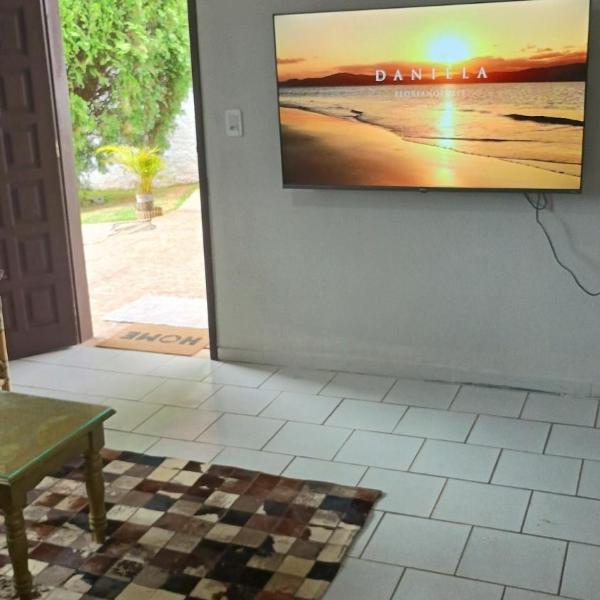 Casa com Piscina 300 m Praia da Daniela