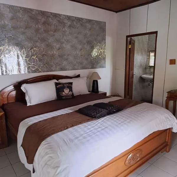 Serongga guest house, hotel en Lebih