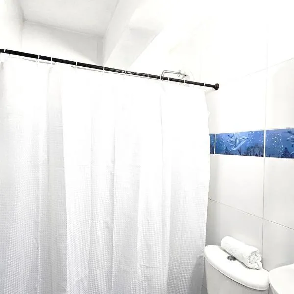 Habitacion cerca al aeropuerto, hotel in San Andrés