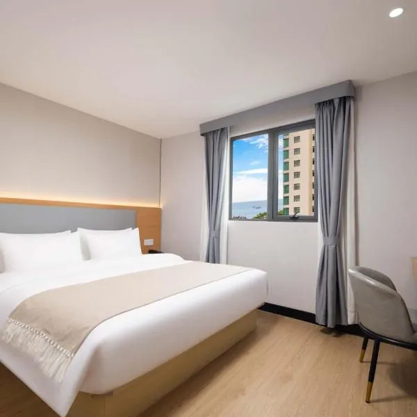 三亚观海楼酒店（三亚湾椰梦长廊店）、三亜市のホテル