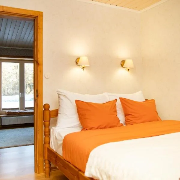 Charming Rustic Retreat in Lahemaa National Park, hotel di Kolga