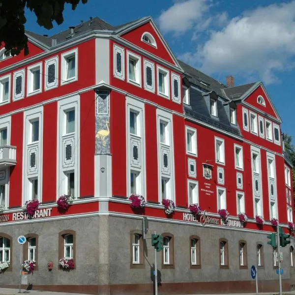 Hotel Strauss, hótel í Hof