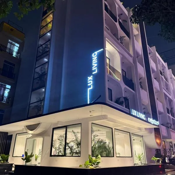 Lux Living Hotel, hotel din Bangalore