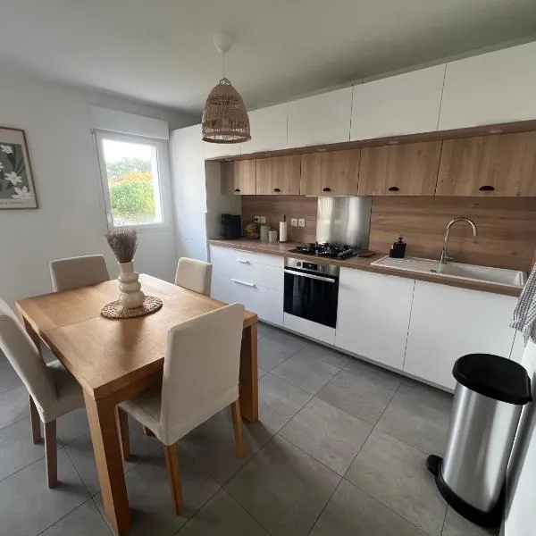 Appartement 2 chambres capacité 6 personnes à 4,6 kilomètres de la plage, hotel en Labenne