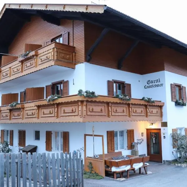 B&B Garni Lantschner, hotell sihtkohas Kastelruth