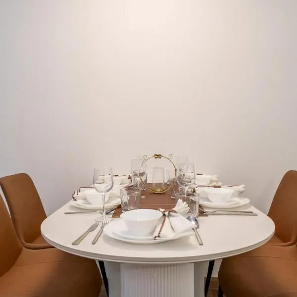 Deluxe Beach Residence 2Bhk, 8pax, hotel din Dubai