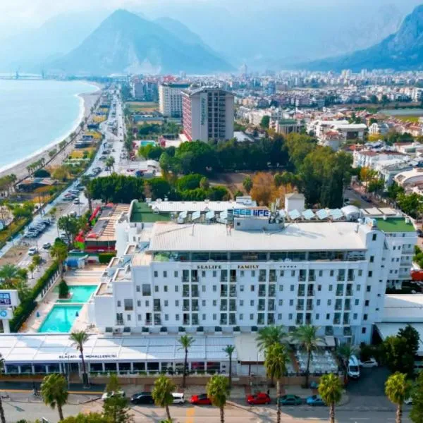 临海家庭度假酒店，位于安塔利亚的酒店