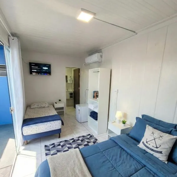 WaveBox Suítes Container - Enseada, hotel en São Francisco do Sul
