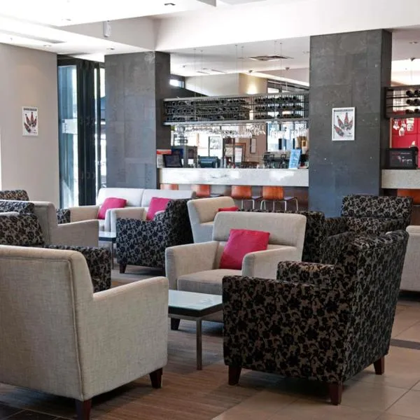 Mantra Hindmarsh Square, hotel in Adelaide