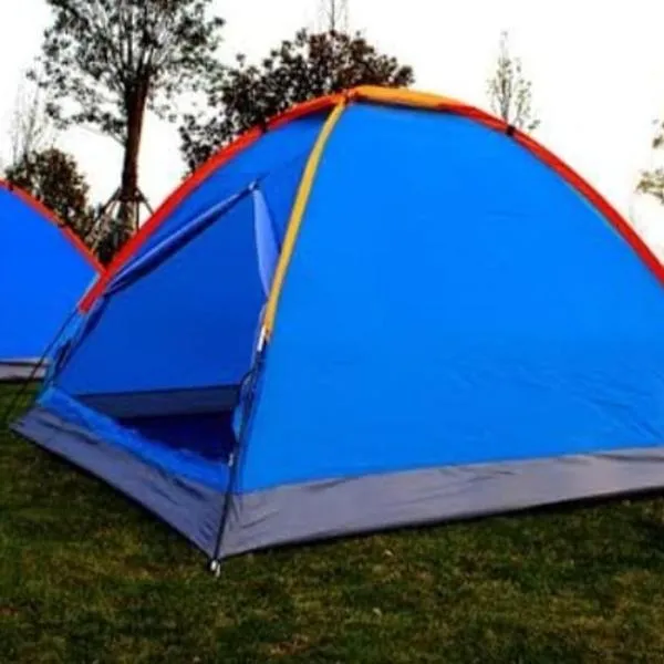 Giant Tent, hotel em Baso