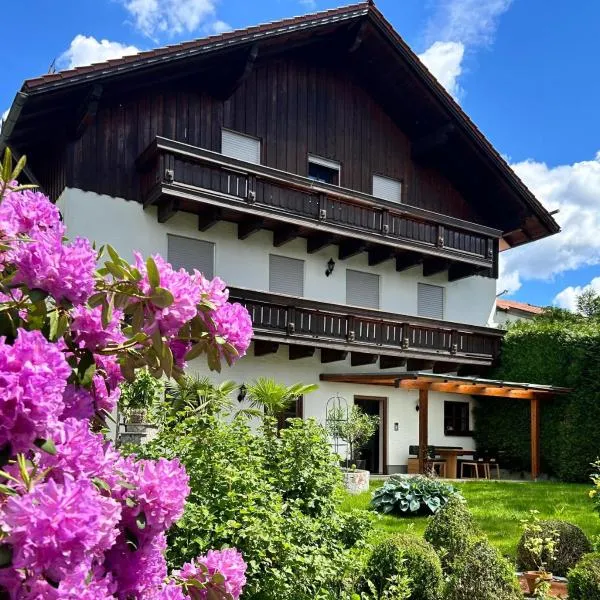 Habicht Ferienhaus, ξενοδοχείο σε Arnbruck