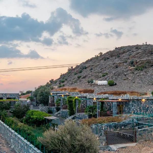 jabal shams view stay نزل إطلالة جبل شمس, ξενοδοχείο σε Al Ḩamrāʼ