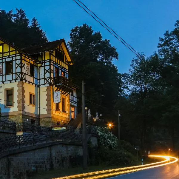 Hotel Waldhäusel, hotel v destinaci Bad Schandau