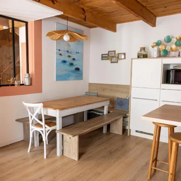 Jolie maison au port de l’Ile Tudy, hotel v destinaci Île-Tudy