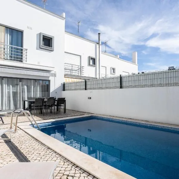 Villa Conchas by Algarvemanta – hotel w mieście Manta Rota