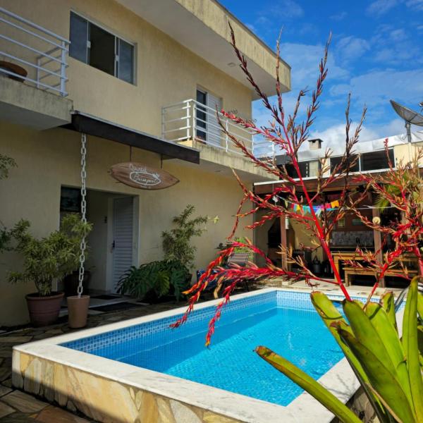 Suítes Brisa 150 mts praia do Sapê - Com Piscina e ar condicionado