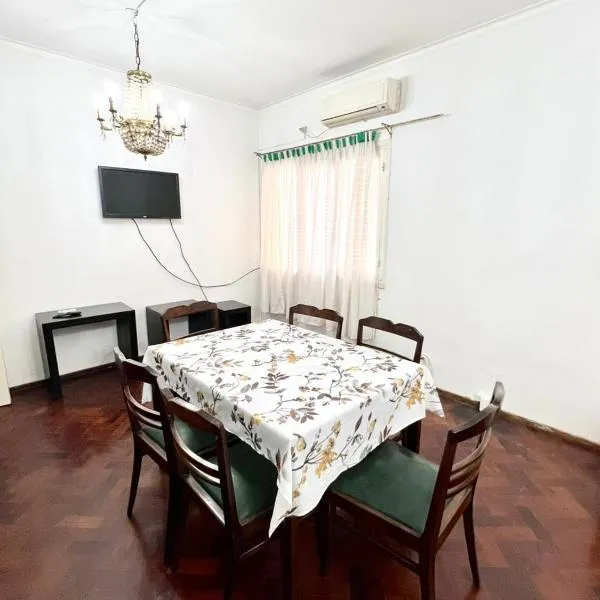 Confortable departamento en la Peatonal de Mendoza, hotel din Mendoza