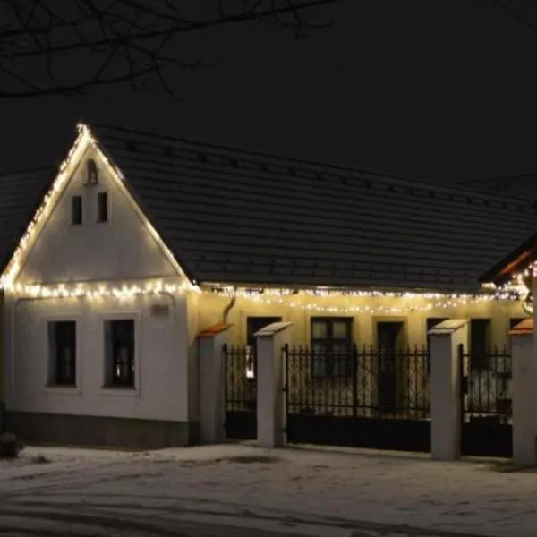 Szent Iván Vendégház, hotel v destinaci Tata