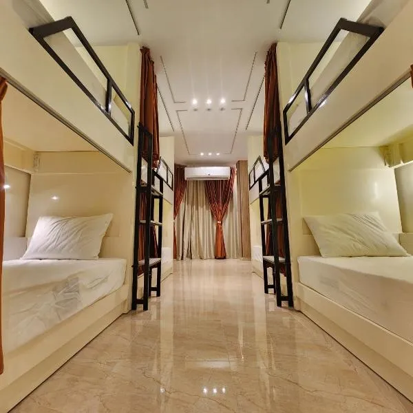 Hana Stay Hostel, hotel in Luxor