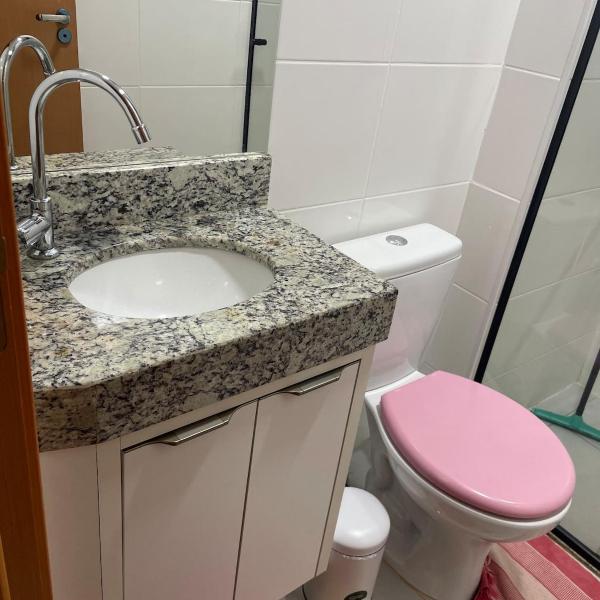 Quarto familiar com cama de casal é banheiro compartilhado - Foto 3