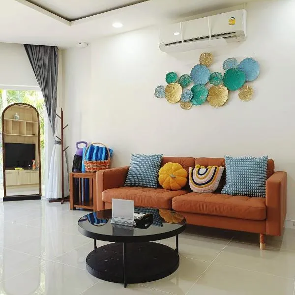 3BR Pool Villa Beach Access Patumnak Hill, hotel u gradu Pataja Saut