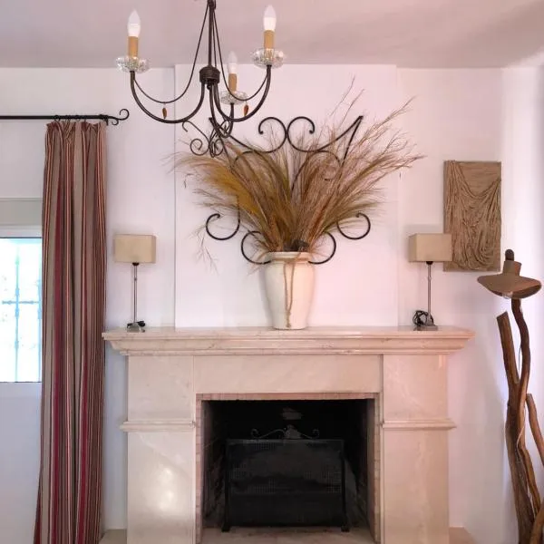 Villa Salvatore, hotel in Aznalcázar