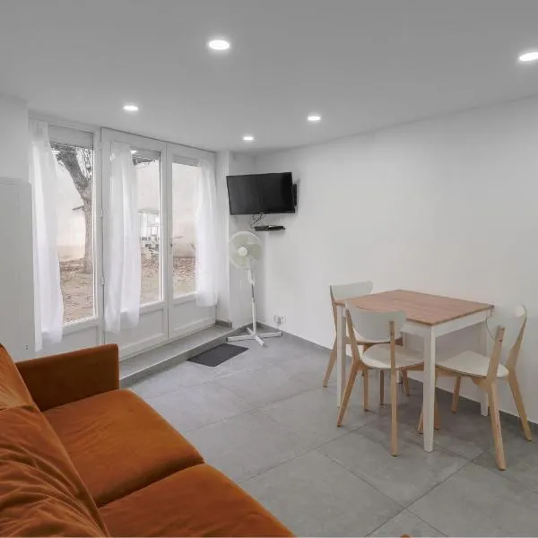 Appartement dans maison atypique, hotel in Montrond-les-Bains