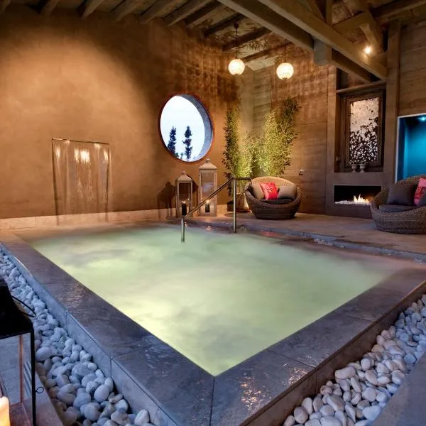 Casa Rural Cirera D'Avall, hotel v destinaci Lladurs