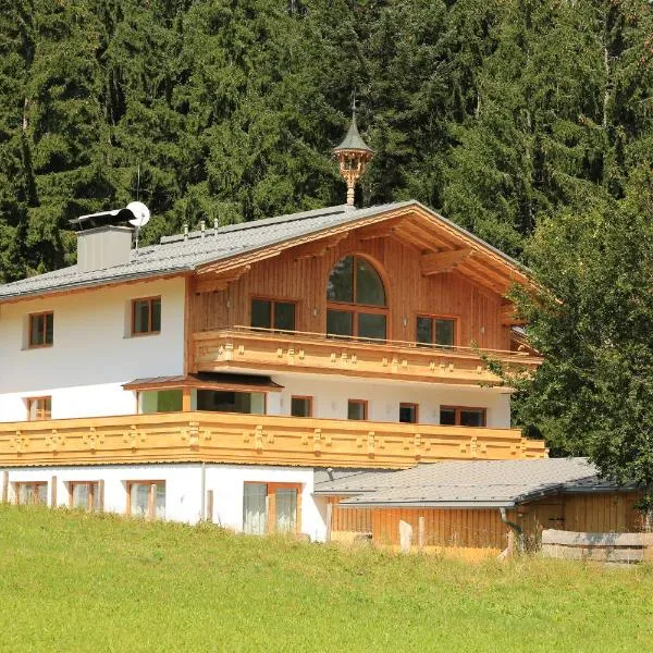 Chalet Findeisen, hotel di Ramsau am Dachstein