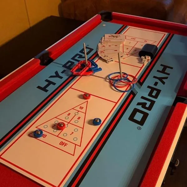 Jungle Book Safari Tent, Hotel in Tenby