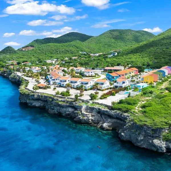 Ocean Hibiscus, Punta Azul Ocean Resort 10A, Westpunt، فندق في Lagun