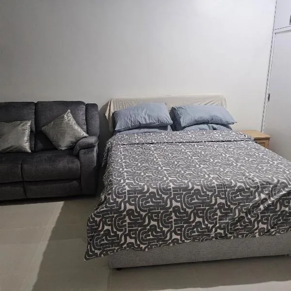 MARY & NICK"S STYLE RESIDENCE Iloilo City, hotel i Iloilo City