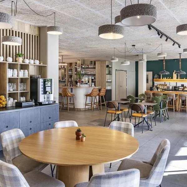 Best Western Coeur de Maurienne Hotel Restaurant & Spa โรงแรมในแซ็ง-ฌ็อง-เดอ-โมเรียน