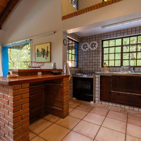 Casa espaçosa com piscina ampla e churrasqueira perto de São Paulo - Foto 3