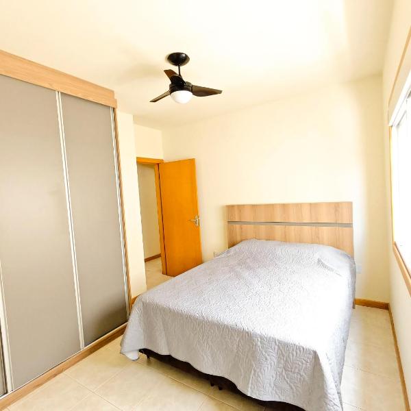 Apto Espaçoso 2 Quartos Garagem e Praia a 400m - Foto 2