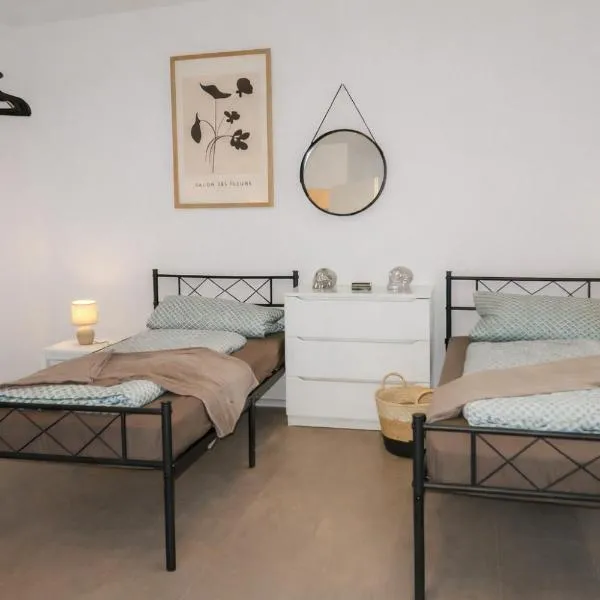 Helle geräumige 80 qm Wohnung - direkte S-Bahn Verbindung nach Frankfurt, ξενοδοχείο σε Bruchenbrücken