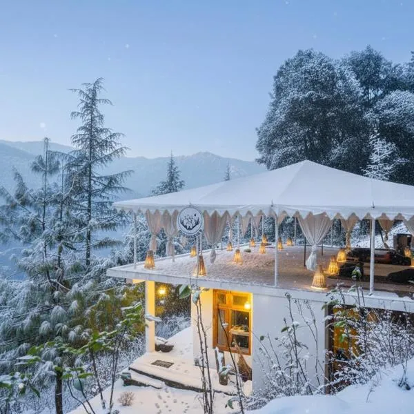 The ISISINGA - A Forest Retreat In Mountains, hotel em Banjār