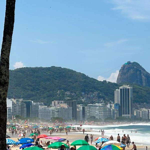 SUH Copacabana 14 Cozy Bohemian Beach Subway!