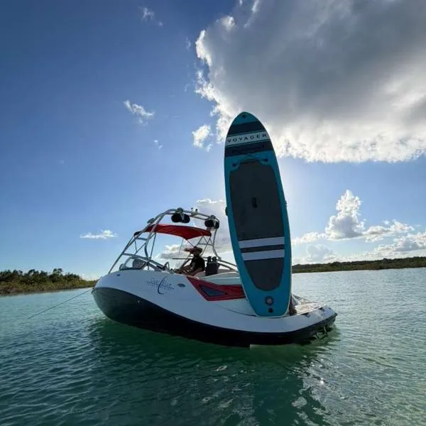 Hotel Alux x Over Blue, ξενοδοχείο σε Bacalar